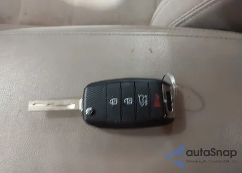 2019 Kia Sorento Lx z USA, uszkodzony, nr VIN 5XYPG4A34KG548624